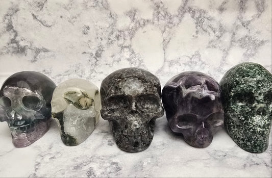 Carved Skull Head Set